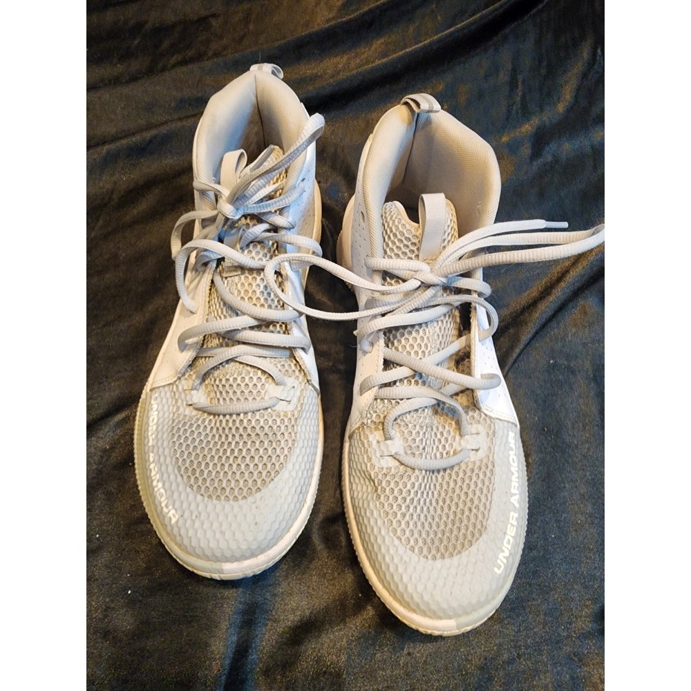 Under Armour Mens Basketball Shoes Grey White Mid Top Sneakers Athletic Training